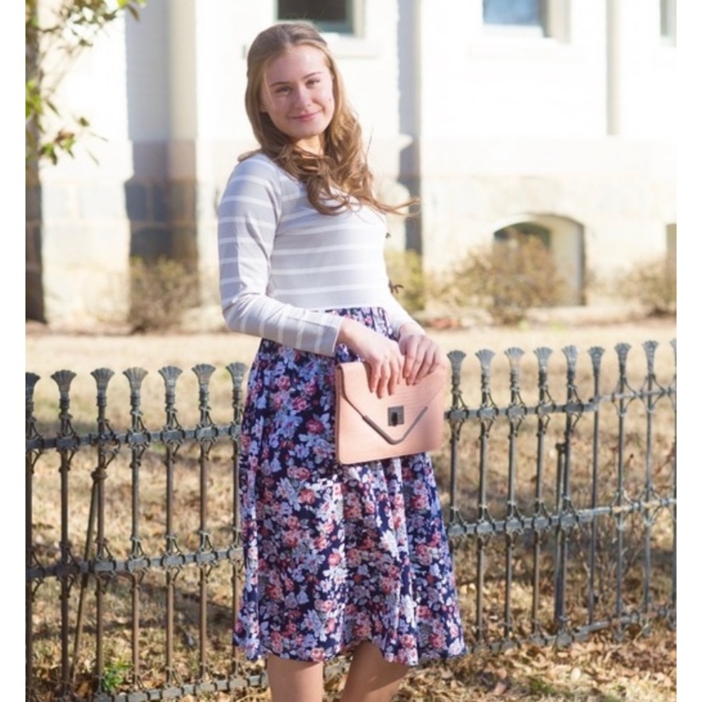 SIDEWALK STROLL DRESS (NAVY FLORAL) XS